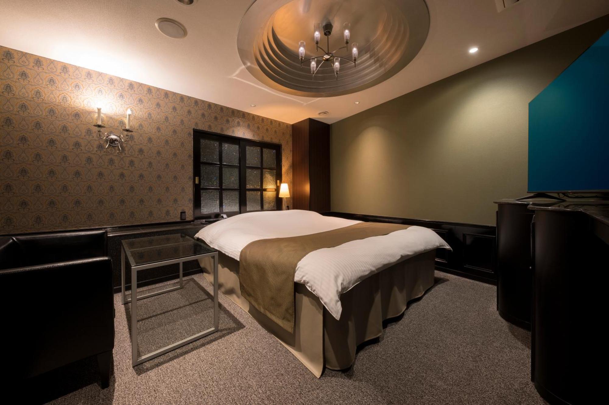 ホテル ジェムジェム 十三 (Adults Only) Osaka Bagian luar foto